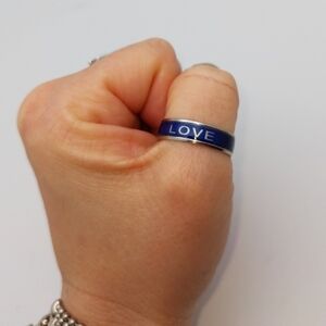 LOVE Color Changing Mood Ring L/10 Silver Tone